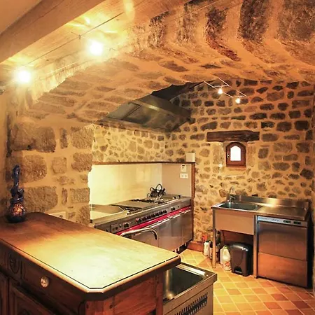 Lavilla Haute Saint-Julien-du-Serre